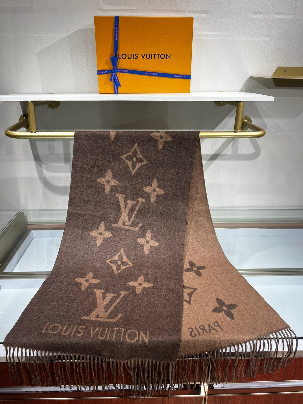 LOUIS VUITTON LV SCARF 180 CM IN CASHMERE 692999