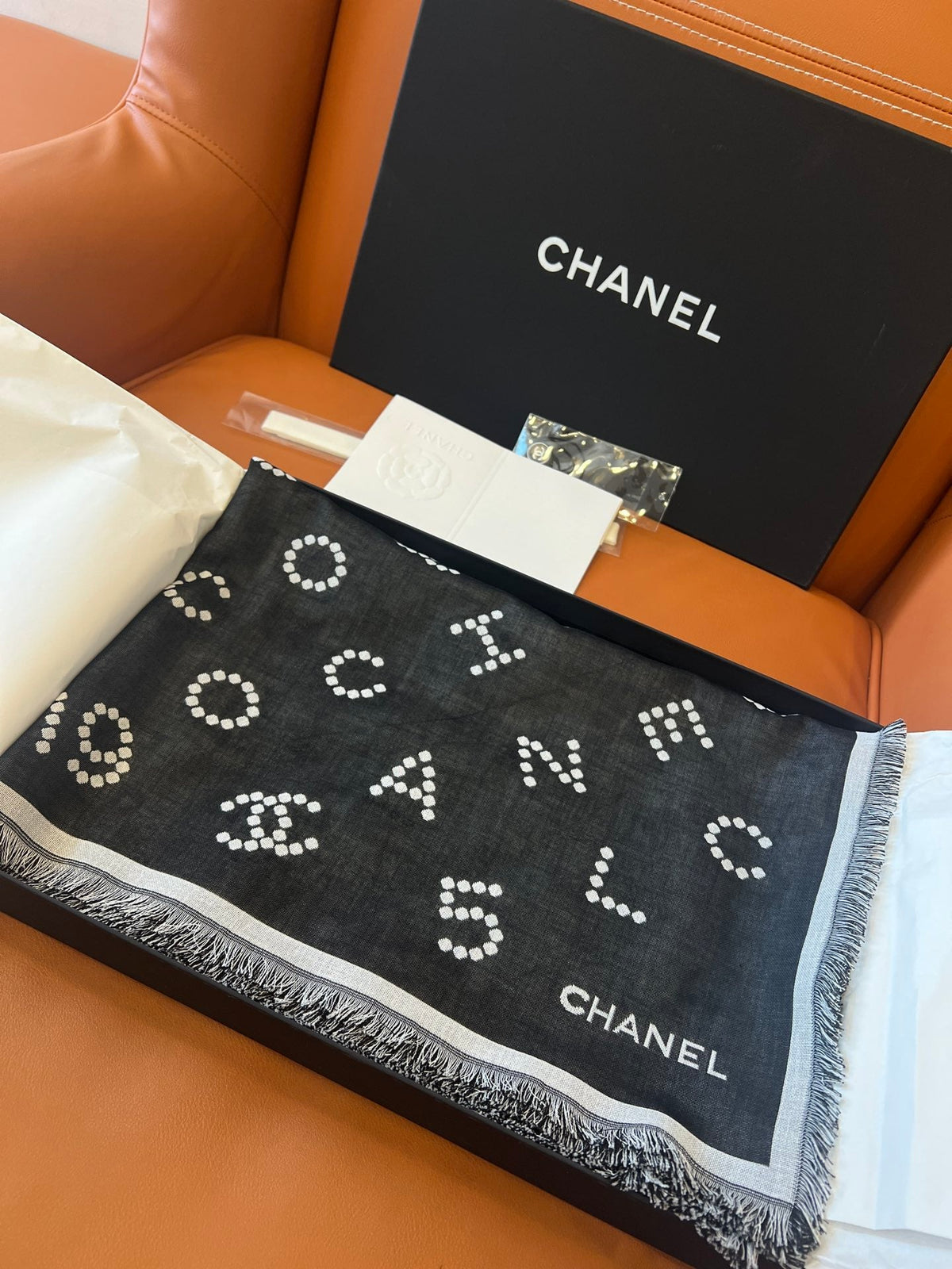 CHANEL 25S SCARF 140 IN WOOL SILK 700811