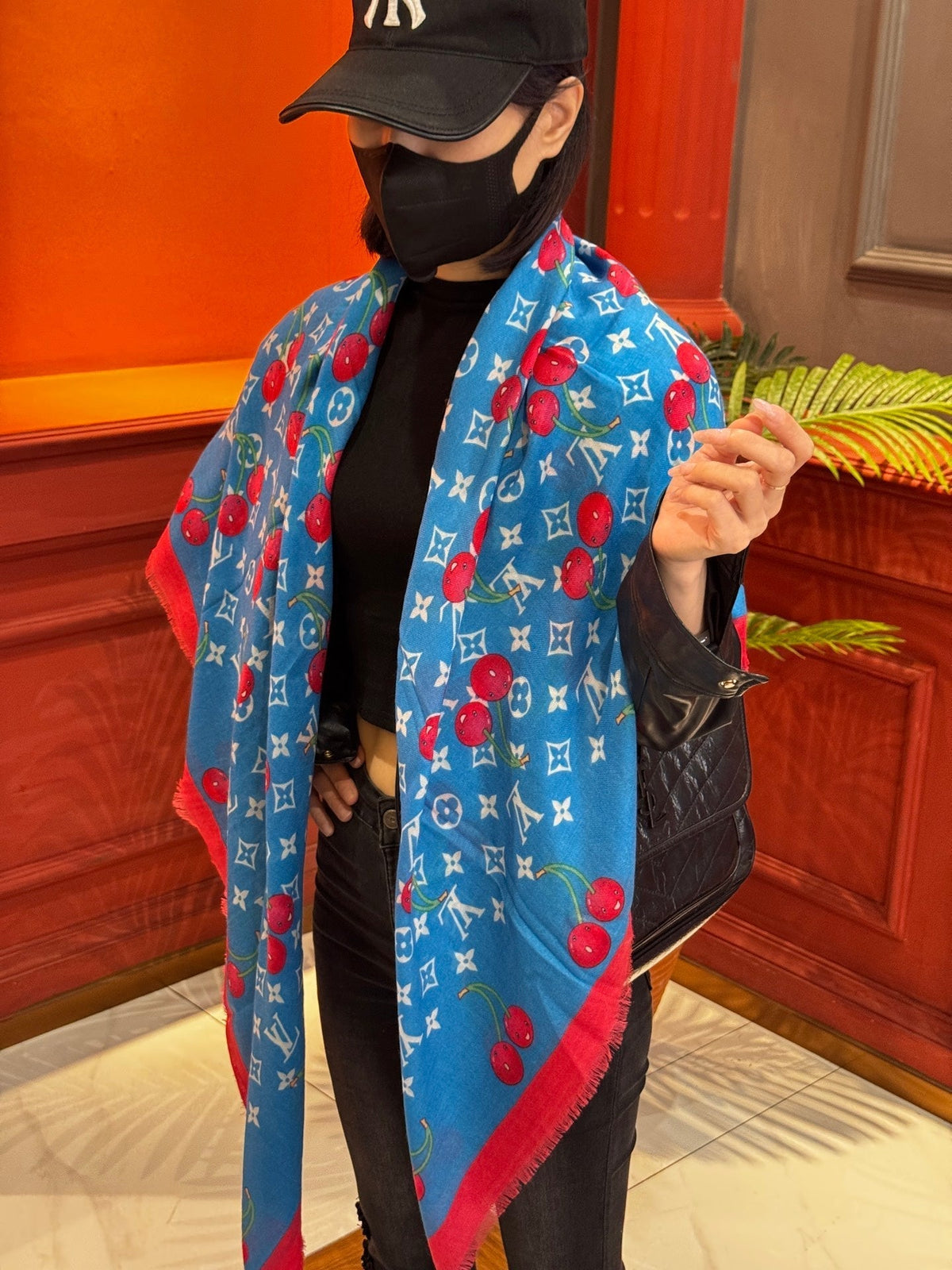 LOUIS VUITTON LV SCARF 140 CM IN CASHMERE 721494