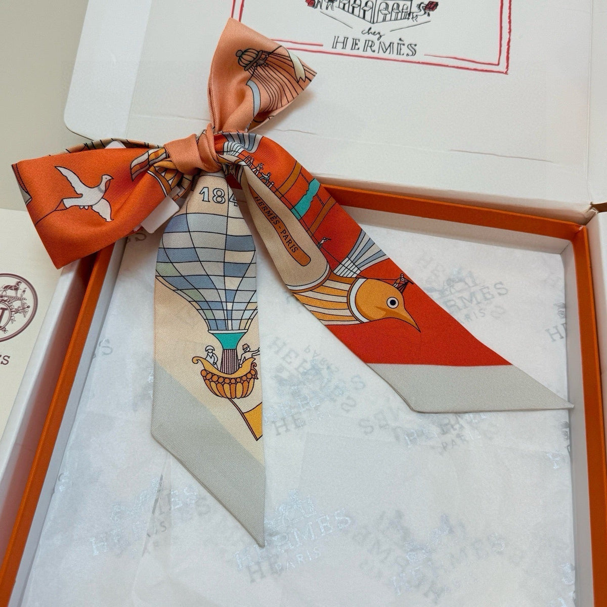 HERMES HERMES 25S NECKERCHIEF 86 IN SILK 991543