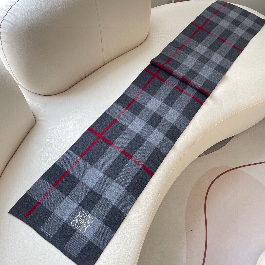 LOEWE SCARF 180 CM IN MOUSE GRAY CARO CASHMERE 389780