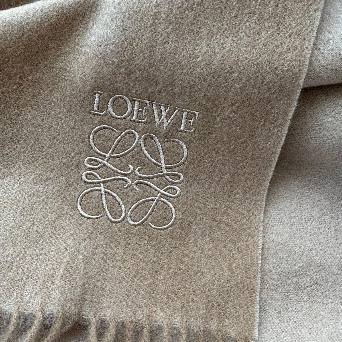 LOEWE 25S SCARF 180 IN CASHMERE 860067