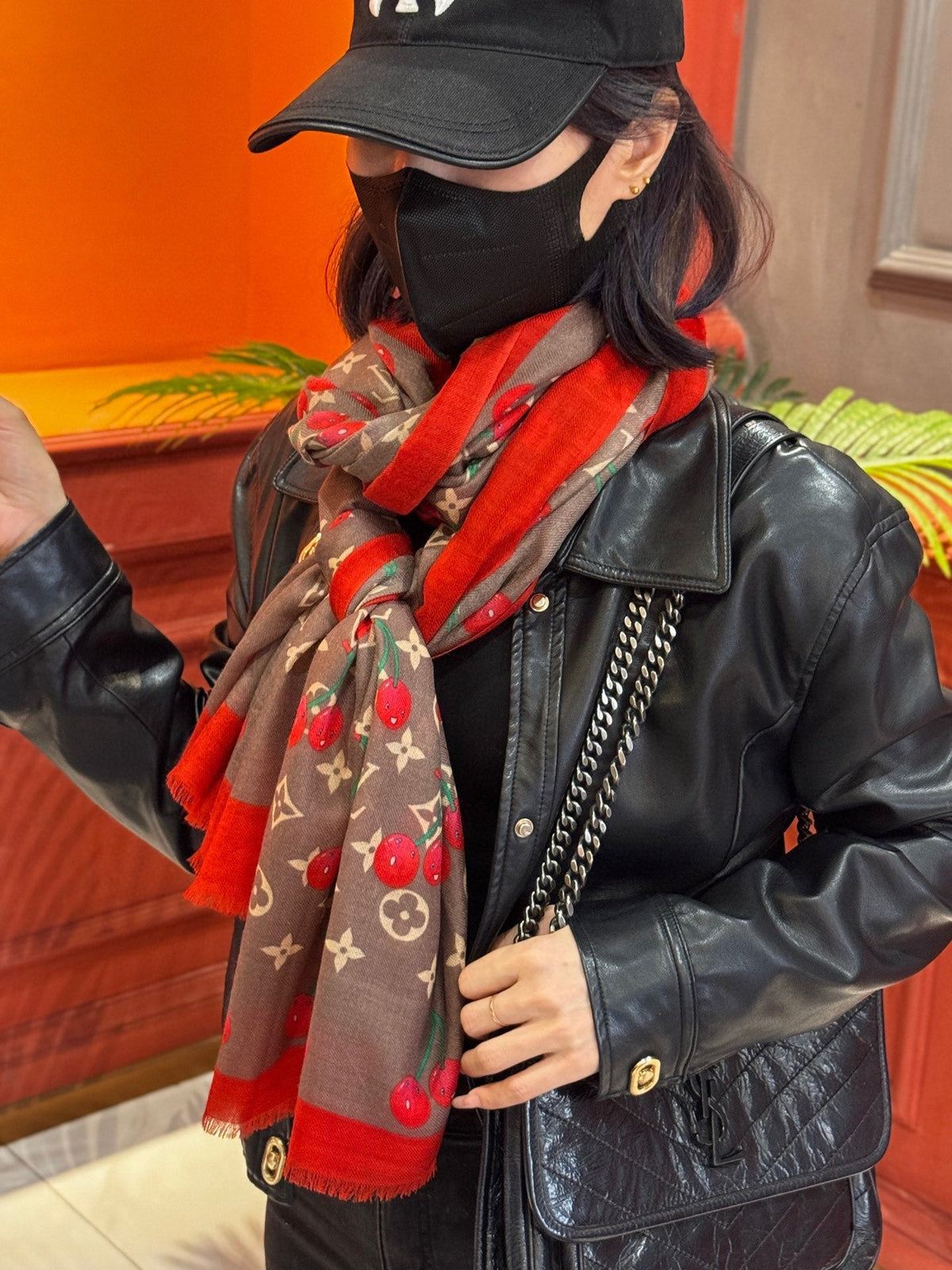LOUIS VUITTON LV SCARF 200 CM IN CASHMERE 728985