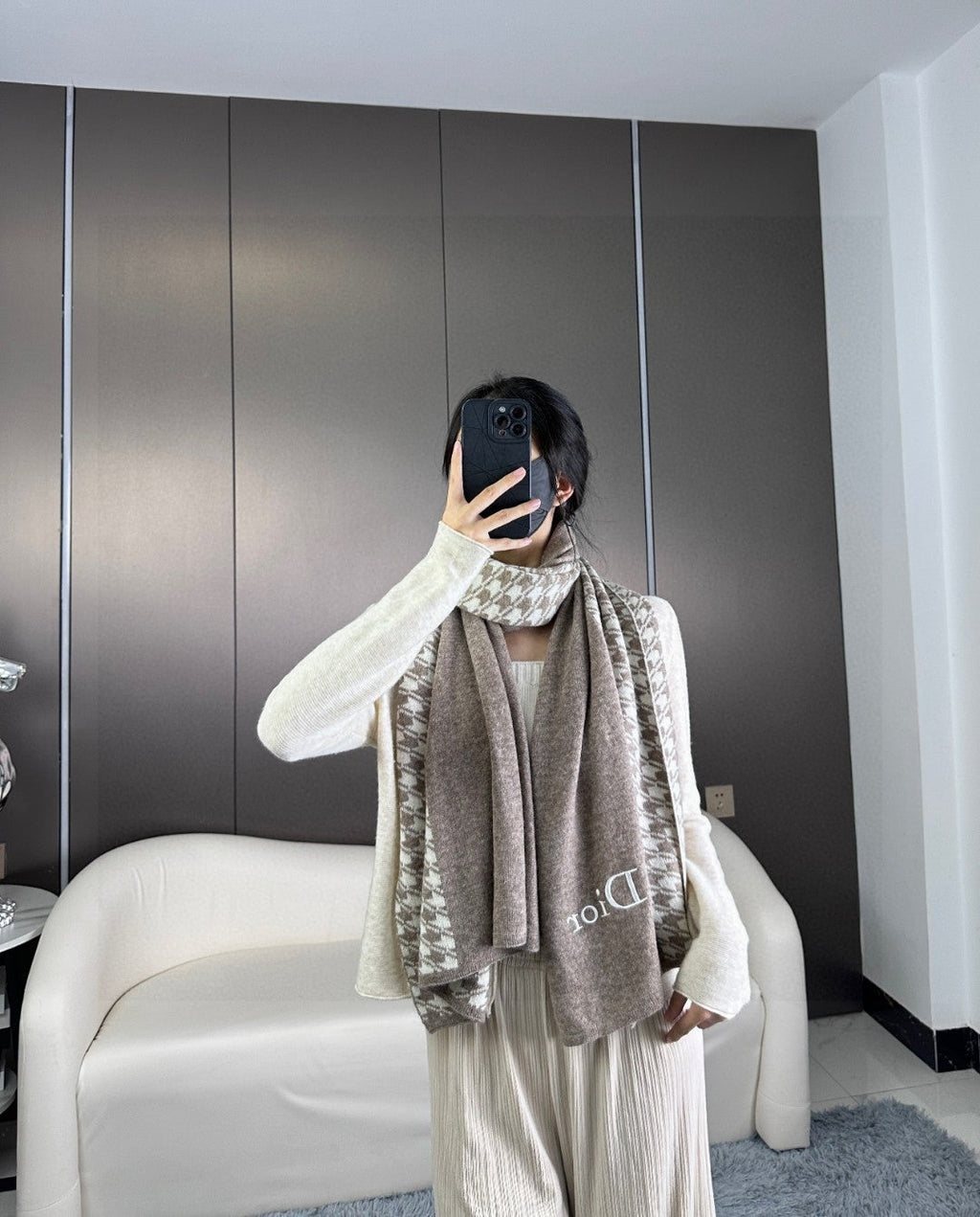 DIOR SCARF 190 CM IN KHAKI BEIGE MIX WHITE CARO CASHMERE 388125