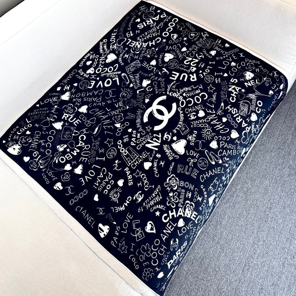 CHANEL 25S SCARF 90 IN SILK 730661