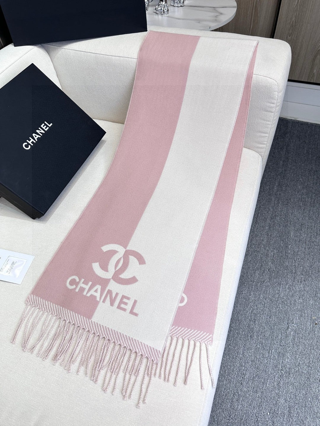 CHANEL 25S SCARF 184 IN MERINO WOOL 727322
