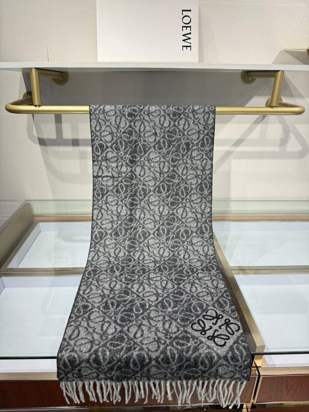 LOEWE 25S SCARF 180 IN CASHMERE WOOL 706573